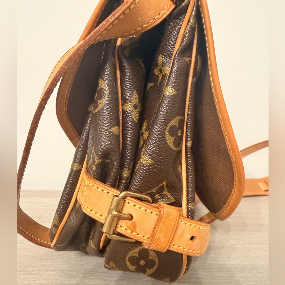 Louis Vuitton Monogram Cartouchière MM Crossbody Bag - Picture 8 of 8